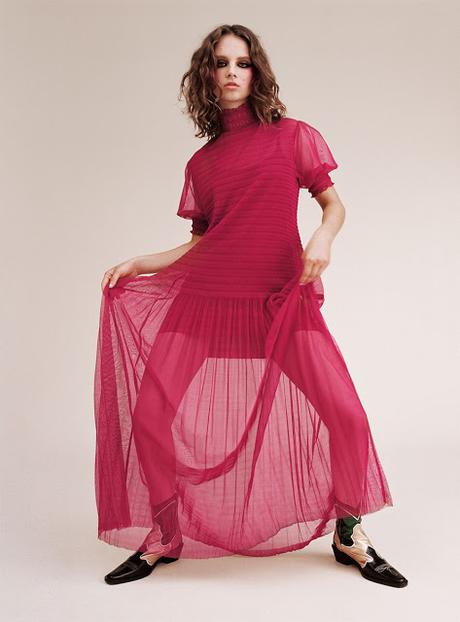 RICH COLORS FOR WINTER - Outdated Color Trends to Retire in 2020 RICH COLORS FOR WINTER - Outdated Color Trends to Retire in 2020