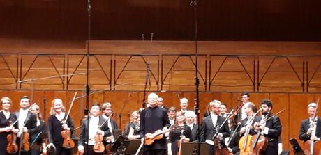 Dreikönigskonzert – Stuttgarter Kammerorchester e Thomas Zehetmair Dreikönigskonzert – Stuttgarter Kammerorchester e Thomas Zehetmair