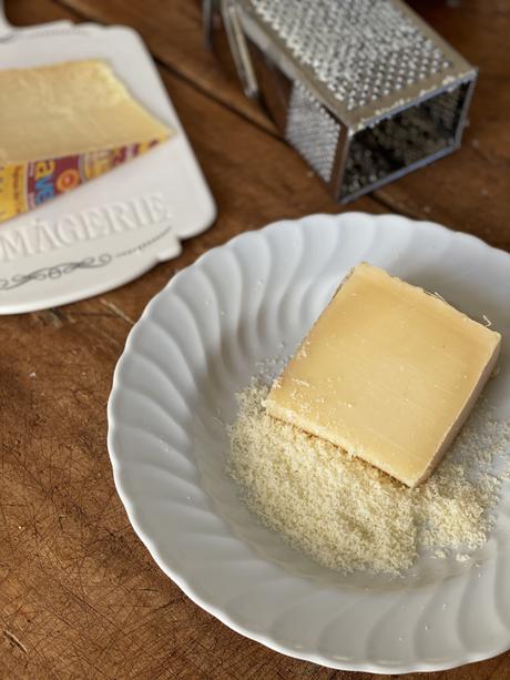 Ricetta del Risotto al radicchio con formaggio Piave Vecchio Selezione Oro DOP Ricetta del Risotto al radicchio con formaggio Piave Vecchio Selezione Oro DOP
