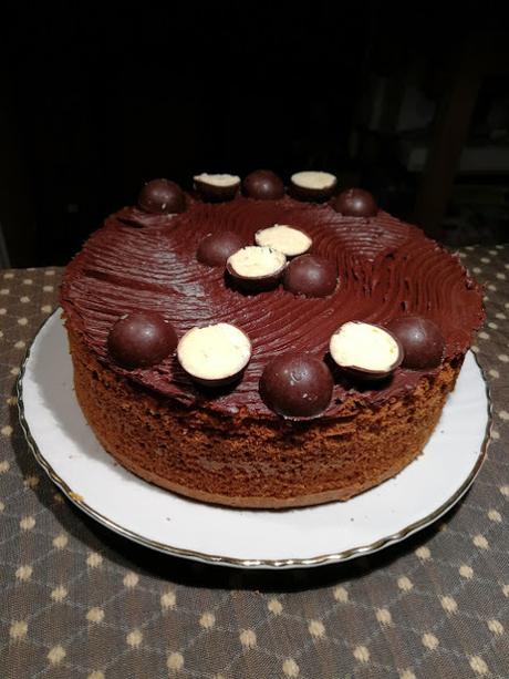 TORTA CON CREMA DI NOCCIOLE IN 2 TEMPI TORTA CON CREMA DI NOCCIOLE IN 2 TEMPI