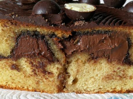 TORTA CON CREMA DI NOCCIOLE IN 2 TEMPI TORTA CON CREMA DI NOCCIOLE IN 2 TEMPI