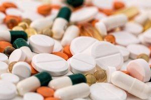 Farmaci usati in combinazione aumentano l'antibiotico-resistenza antibiotici