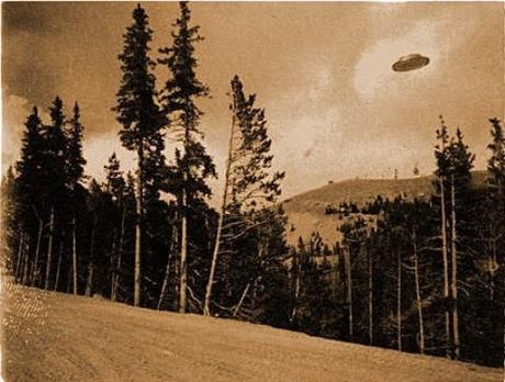 Le foto Ufo più eclatanti della storia 1^parte (dal 1870 al 1930) Le foto Ufo più eclatanti della storia 1^parte (dal 1870 al 1930)