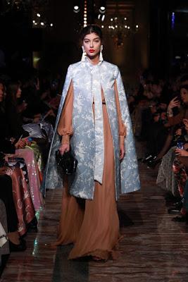 L'Alta Moda Romana Gurda ad Oriente. Antonio Martino. Giada Curti. Roma Fashion Week by AltaRoma L'Alta Moda Romana Gurda ad Oriente. Antonio Martino. Giada Curti. Roma Fashion Week by AltaRoma