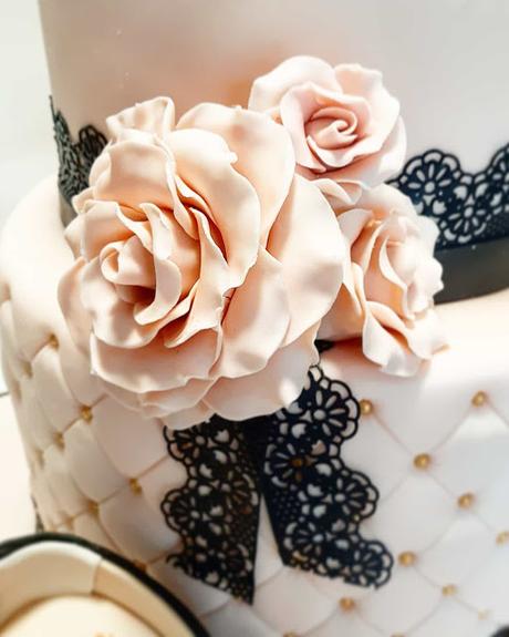 Torta fashion: tra palette, rossetti e scarpe tacco 12 Torta fashion: tra palette, rossetti e scarpe tacco 12