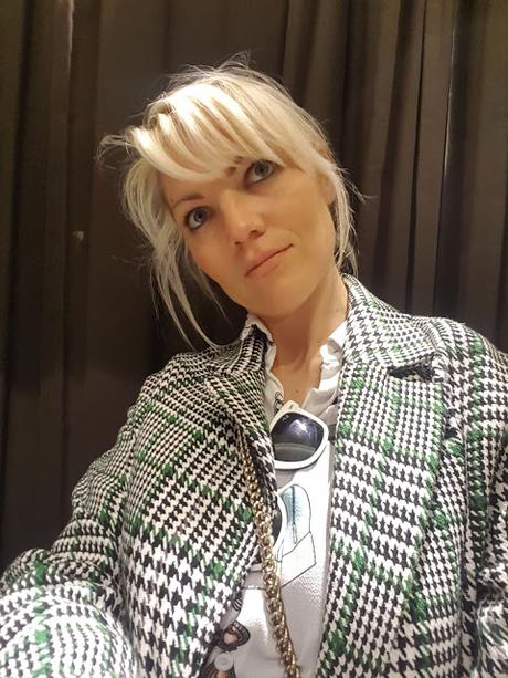 OOTD: JEANS STRAPPATI E CAPPOTTO A QUADRI - OOTD: JEANS STRAPPATI E CAPPOTTO A QUADRI -