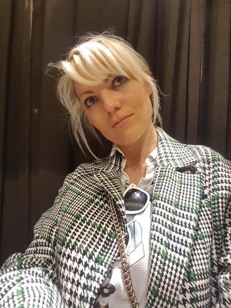 come abbinare un cappotto a quadri come abbinare il cappotto a quadri outfit cappotto a quadri selfie allo specchio outfit casual invernale outfit cappotto jeans e cappotto abbinamento jeans e cappotto mariafelicia magno fashion blogger colorblock by felym fashion blogger italiane outfit febbraio 2020 fashion bloggers italy italian fashion bloggers