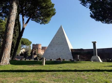 Keats, Shelley e Camilleri: visita al Cimitero “degli inglesi” a Roma Keats, Shelley e Camilleri: visita al Cimitero “degli inglesi” a Roma