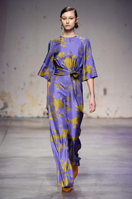 Caterina Moro. Suggestioni Boschive e Vera Sostenibilita'. Roma Fashion Week by AltaRoma. Gennaio 2020. Caterina Moro. Suggestioni Boschive e Vera Sostenibilita'. Roma Fashion Week by AltaRoma. Gennaio 2020.