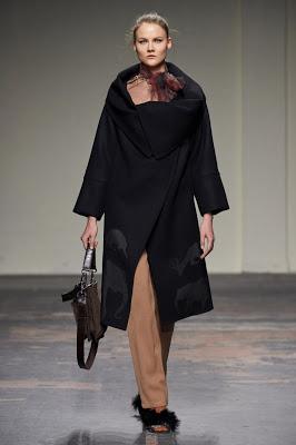 L'incantesimo dello Storytelling. Italo Marseglia & Roi du Lac. Roma Fashion Week by AltaRoma. Gennaio 2020 L'incantesimo dello Storytelling. Italo Marseglia & Roi du Lac. Roma Fashion Week by AltaRoma. Gennaio 2020