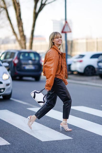 Pantaloni di pelle. Back to the 80s (with love) Pantaloni di pelle. Back to the 80s (with love)