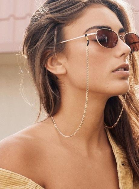 occhiali con catena estate 2020 occhiali con catena tendenza occhiali con catena occhiali estate 2020 chain sunglasses strap mariafelicia magno fashion blogger color block by felym fashion blogger italiane fashion blog italiani italian fashion bloggers