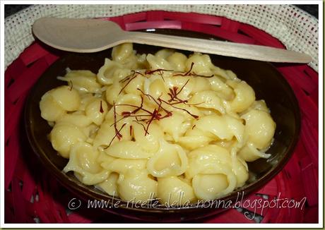 Conchigliette alla crema di uova e zafferano (4) Conchigliette alla crema di uova e zafferano (4)