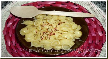 Conchigliette alla crema di uova e zafferano (6) Conchigliette alla crema di uova e zafferano (6)