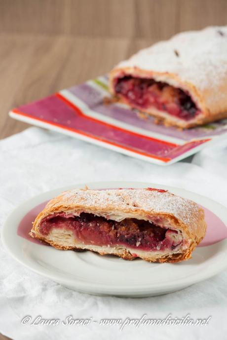 Strudel di Mele e Frutti di Bosco Strudel di Mele e frutti di Bosco