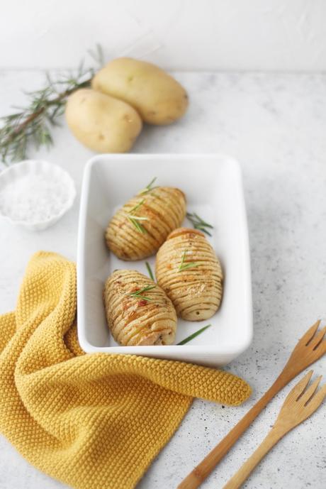 Patate Hasselback e un video su come realizzarle Patate Hasselback e un video su come realizzarle