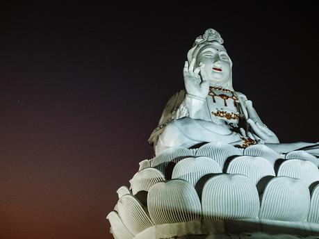 Chiang Rai: Cosa Vedere e Dove Dormire – La Guida Completa Chiang Rai: Cosa Vedere e Dove Dormire – La Guida Completa