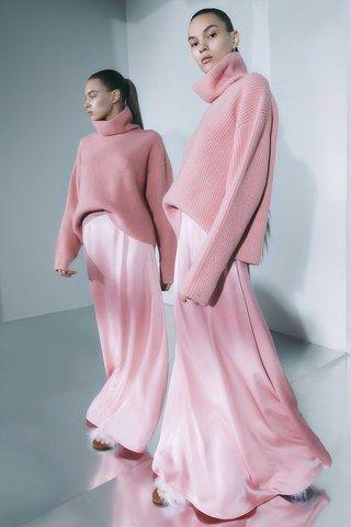 SPRING 2020 TREND ALERT: SILK FOR THE MIDDLE SEASON SPRING 2020 TREND ALERT: SILK FOR THE MIDDLE SEASON