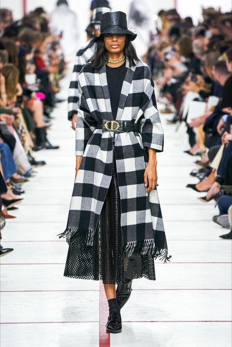 SPRING 2020 TREND ALERT: SILK FOR THE MIDDLE SEASON SPRING 2020 TREND ALERT: SILK FOR THE MIDDLE SEASON