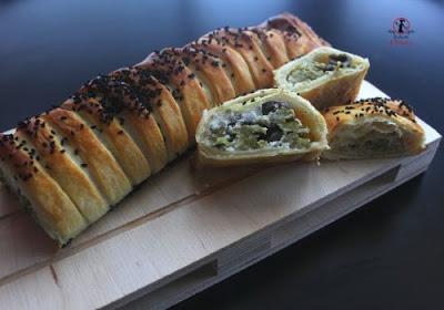 Rotolo di sfoglia con cavolfiore fioretto cotto al forno o in friggitrice ad aria Rotolo di sfoglia con cavolfiore fioretto cotto al forno o in friggitrice ad aria