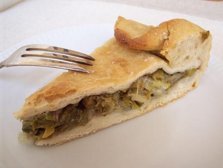 Torta alla scarola e caprino