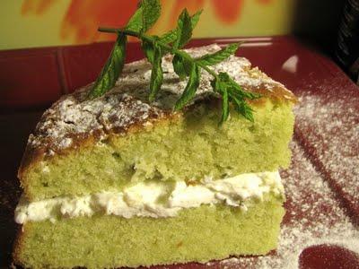 8 LUGLIO 2011, QUEL NUMERO TRABOCCANTE D'INFINITO - TORTA COCCO E MENTA FARCITA CON MASCARPONE