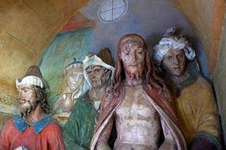 Le edicole dell’Ecce Homo e del Crucifige,  la cappella dell'Andata al Calvario