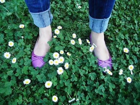 daisies... and my leather jacket tells a story