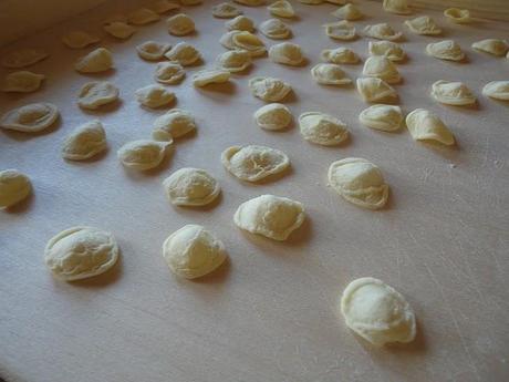 Vacanze in Puglia= corso di orecchiette