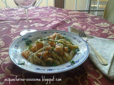 ...gnocchi d'annunziani con melone, formaggio ed erbe aromatiche...