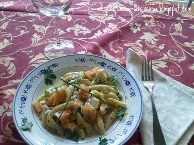 ...gnocchi d'annunziani con melone, formaggio ed erbe aromatiche...