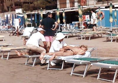 Il “caro tarocco” nelle spiagge vip d’Italia.