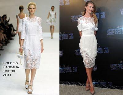 Rosie Huntington-Whiteley, dama bianca in Dolce & Gabbana