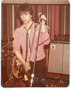 http://upload.wikimedia.org/wikipedia/commons/thumb/d/db/NLN_Johnny_Thunders.jpg/250px-NLN_Johnny_Thunders.jpg