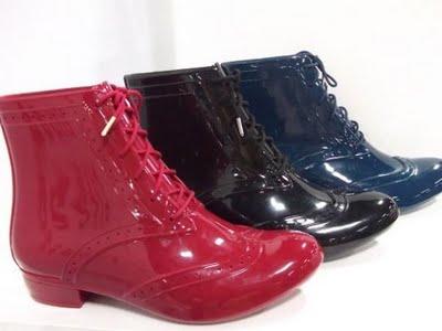 La moda è di plastica.