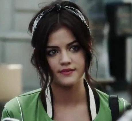 Pretty Little Liars 2×04 ‘Blind Dates’: Aria’s Outfits