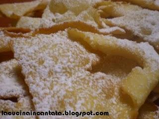 e per chiudere il carnevale in bellezza:frappe!!!!!!