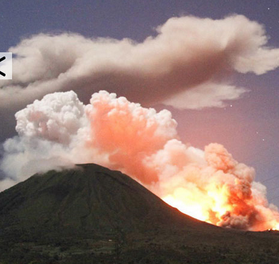 È tornato a eruttare il vulcano indonesiano di Lokon, sul...