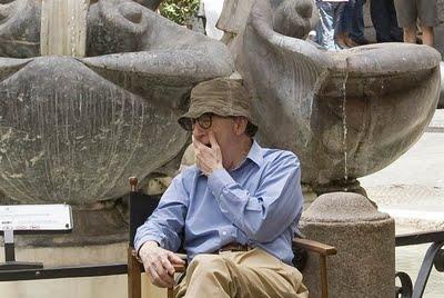 Roma: Woody Allen si abbiocca davanti a tutti, lo sveglia Ornella Muti