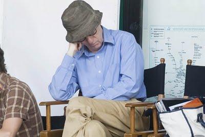 Roma: Woody Allen si abbiocca davanti a tutti, lo sveglia Ornella Muti