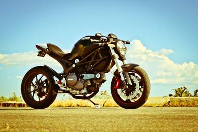 Ducati Monster 696- SSS Conversion