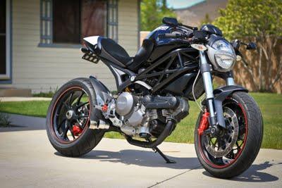 Ducati Monster 696- SSS Conversion