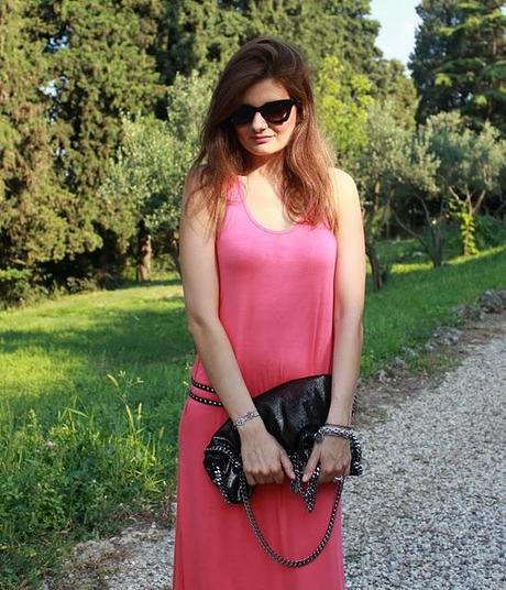 Fucsia and Rock Details