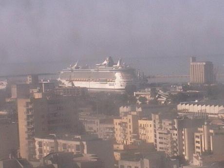 independence of the seas , una regina a cagliari