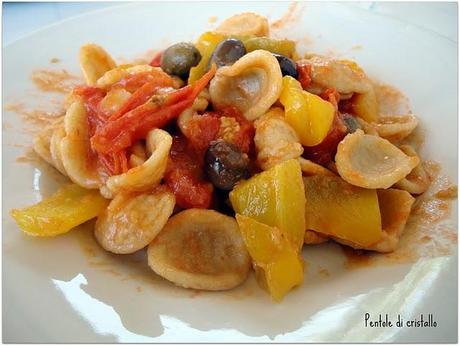 Orecchiette peperoni e olive