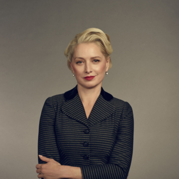 Recensione | Katy Keene 1×07 “Kiss of the Spider Woman” Gloria Grandbilt | Archieverse Wiki | Fandom