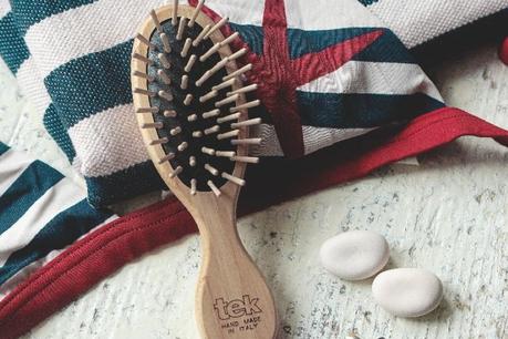 Spazzola in legno per capelli: ecco come scegliere la migliore! Spazzola in legno per capelli: ecco come scegliere la migliore!