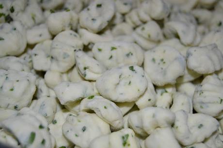 Gnocchi di ricotta con aglio e prezzemolo Gnocchi di ricotta con aglio e prezzemolo