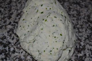 Gnocchi di ricotta con aglio e prezzemolo al pesto di noci Gnocchi di ricotta con aglio e prezzemolo al pesto di noci
