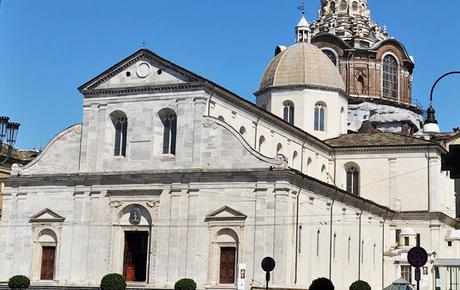 Collegati da tutto il mondo davanti alla Sindone Collegati da tutto il mondo davanti alla Sindone